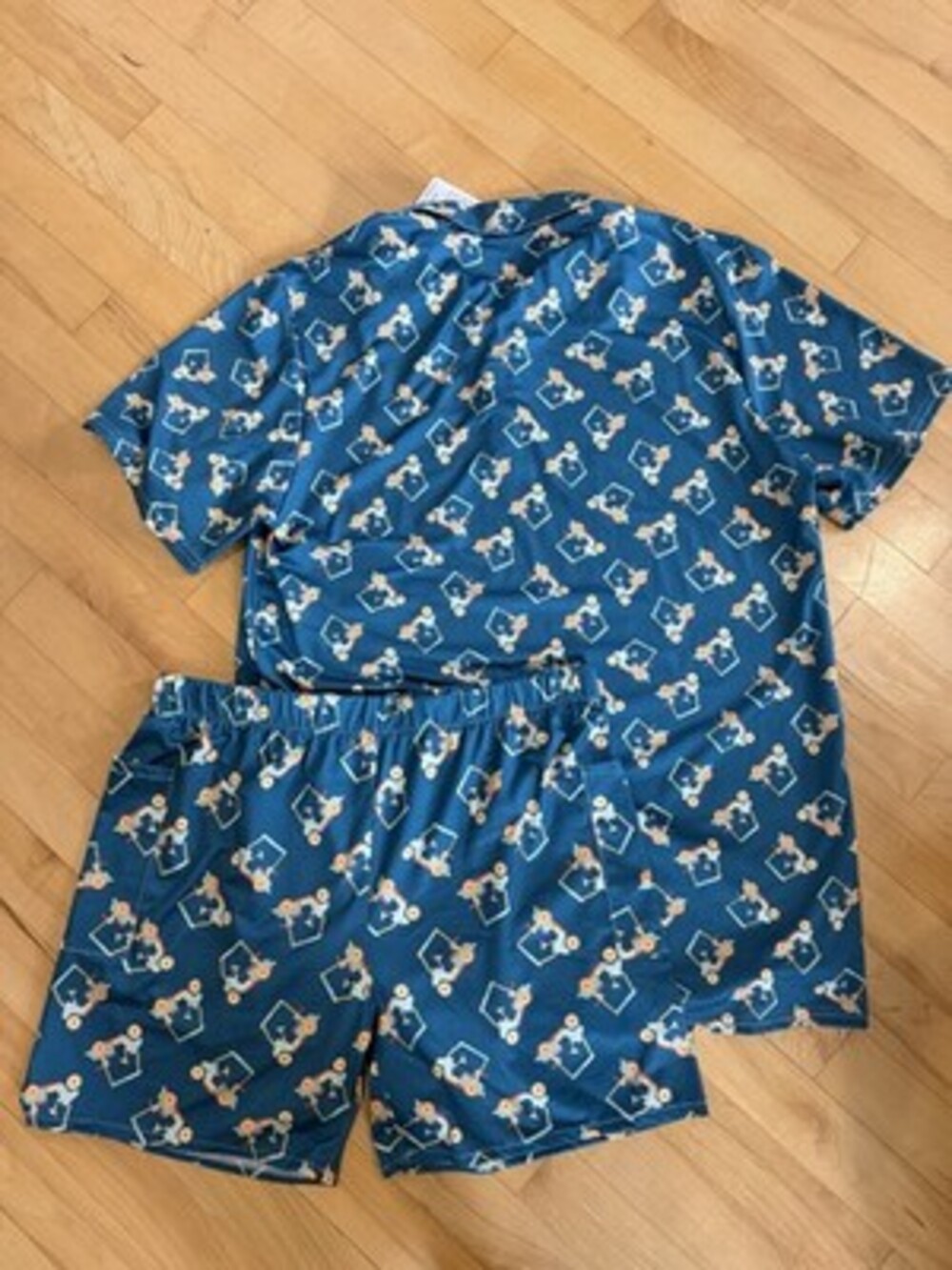 NWT Golf Gentry Women’s Set with Golf Cart Design Polo Shirt & Shorts Size M - Picture 4 of 4